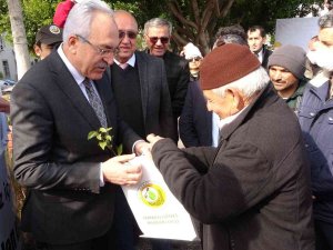 Manavgat’ta 10 Bin 500 Fidan Dağıtıldı