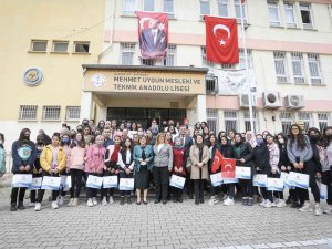Gaziantep’te Kitap Okuyan Gençler Ödüllendiriyor