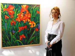Prof. Dr. Canan Alkım Yeni Sergisi "Arada" Sanatseverlerle Buluştu
