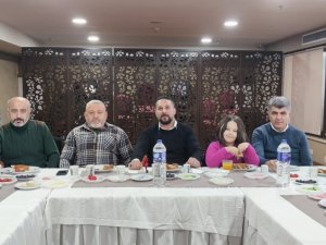 Kızılay Yönetimi Gençlerle Kahvaltıda Buluştu