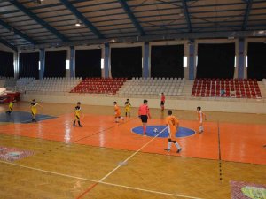 Korkuteli’nde Okullar Arası Futsal Turnuvası Başladı