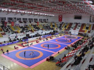 Sivas’ta Güreş Şampiyonası Heyecanı