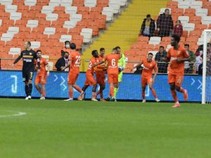 Spor Toto 1. Lig: Adanaspor: 0 - Eyüpspor: 0 (İ̇lk Yarı)
