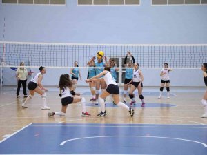 Tüsf Voleybol 1. Lig Müsabakaları Bartın Üniversitesinin Ev Sahipliğinde Başladı