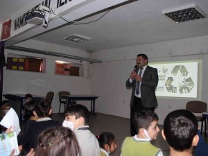 Akdağmadeni’nde Sıfır Atık Ve Geri Dönüşüm Eğitimleri Devam Ediyor