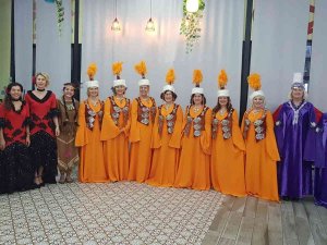 Bursa Nilüfer Kadın Korosu Karnaval Yolcusu