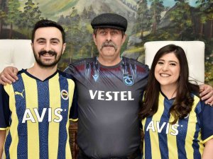 Trabzonspor - Fenerbahçe Rekabeti Yeşil Sahaları Aştı, Nikah Masasına Taşındı