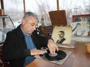 Antika Tutkusu Sayesinde İşlettiği Kafe Müzeye Döndü