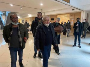 İ̇lyas Salman ‘Türk Milletini Aşağılama’ Suçundan Hakim Karşısına Çıktı