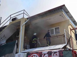 Antalya’da Korkutan Ev Yangını