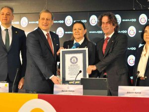 Nef Stadyumu, Guinness Rekorlar Kitabı’na Girdi