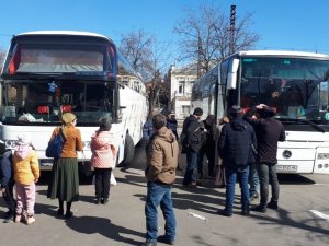 Ukrayna’nın Mıkolayiv Kentindeki Ahıska Türkleri Tahliye Edildi