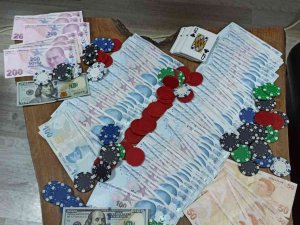 Kartal’da İş Yerinin Gizli Bölümünde Kumar Oynayanlara Polis Baskını