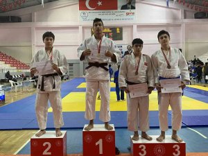 Manisa Büyükşehir’in Judocularından Yozgat’ta Büyük Başarı