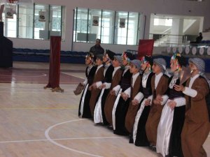 Hakkari’de ‘Kulüpler Arası Halk Oyunları Yarışması’ Düzenlendi