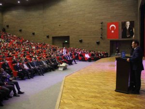 Erzincan’da "İ̇mkânsız Diye Bir Şey Yok" Konulu Konferans Düzenlendi