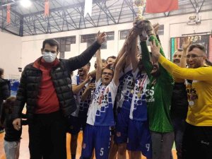 Tavas’ta Futsal Turnuvasında Kupayı Akyarspor Kazandı