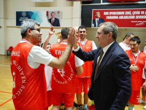 Ayvalık’ta Başkan Ergin’den Down Sendromlu Çocuklara Sürpriz