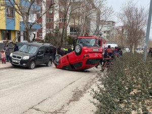 Elazığ’da Otomobil Ters Döndü: 1 Yaralı