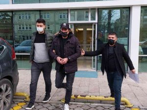 Karısına Bıçak Ve Makasla Saldıran Koca Tutuklandı