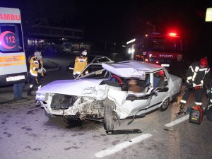 Otomobil Tıra Arkadan Çarptı, Sıkışan Sürücü Yaşamını Yitirdi