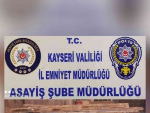 Satamadan Yakalandılar