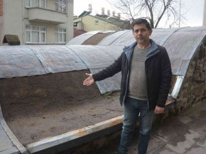 Tokat’ta 8 Asırlık Tarihi Türbenin Kurşun Çatı Levhaları Çalındı