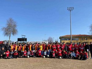 Döşemealtı Futbol Okulu Öğrencileri Dostluk Maçına Çıktı