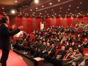 Nazilli Birbirinden Ünlü Yazarları Ağırlıyor