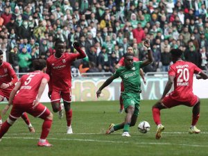 Bursaspor’da Joao Pedro Ve Bifouma Göze Girdi