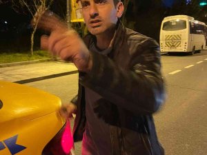 Kağıthane’de Taksici İle Yolcular Arasında Tartışma: “Beğenmiyorsan İnersin”