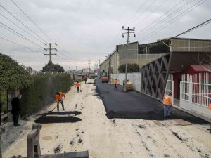 Mersin Büyükşehir Belediyesinin Yol Yapım Çalışmaları Sürüyor