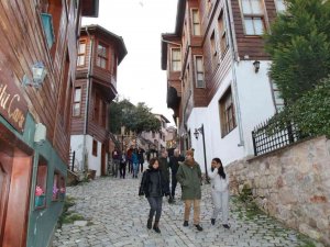 Kartepe Zirvesi İçin Kocaeli’ye Gelen Mimarlar, Tarihi Noktaları İnceledi