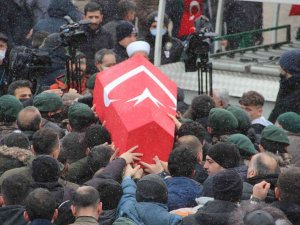 Şehidin Cenazesinde Acı Detay: Şehit Olduğu Gün Evlilik Yıl Dönümüymüş