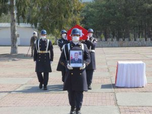 Kalp Krizi Nedeniyle Yaşamını Yitiren Jandarma Başçavuş Güven, Toprağa Verildi
