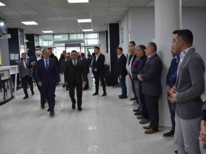 Ak Parti, Myk’da Alınan Karar Sonrası Belediye Ziyaretlerine Başladı