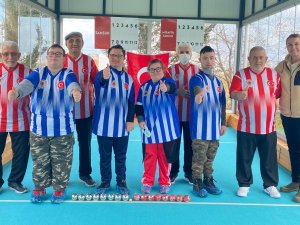 Yaşlılar Ve Down Sendromlu Çocukların Bocce Mücadelesi