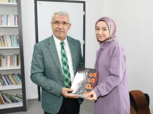 Öğrencilere Eğitim Seti Hediyesi