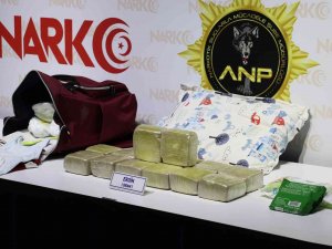 Bebek Çantasından 7 Kilo Eroin Çıktı