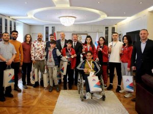 Ai̇çü Sporcularından Büyük Başarı