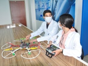 Şanlıurfa’da Öğrenciler Atık Malzemelerden Dron Yaptı