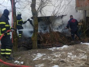 Odunluk Yangını Korkuttu