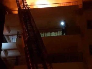 Alkolü Fazla Kaçırınca Şömineyi Değil, Evi Yaktı