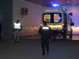 Husumetlilerin Bıçaklı Kavgası Kanlı Bitti: 2 Ağır Yaralı