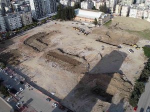 Adana’da Millet Bahçesi’nin Yapımına Başlandı