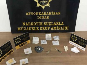 Uyuşturucu Satıcısı Üzerinde İsim Ve Para Listesinin Bulunduğu Çizelgeyle Yakalandı