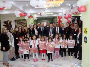 Ağrı’da İ̇stiklal Marşı’nı Güzel Okuma Yarışması Düzenlendi