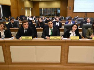 Gençler Siyaset Provasını Mecliste Yaptı