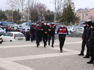 Cezaevlerindeki Terör Örgütü Üyelerine Finans Sağlayan 7 Kişi Adliyeye Sevk Edildi
