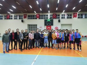 Fakülteler Basketbolda Yarıştı